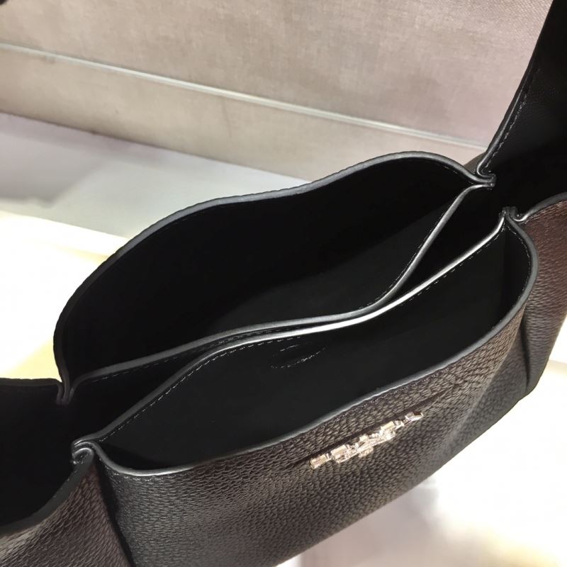 Pra*a bucket bags